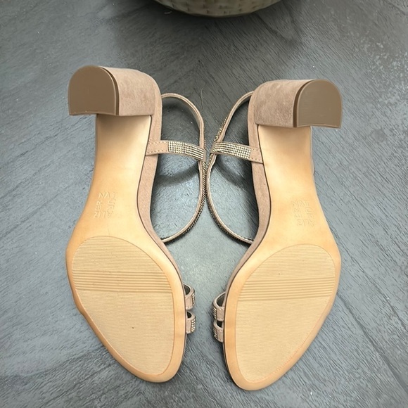 NATURALIZER Vanessa Strappy Sandals - Picture 3 of 13